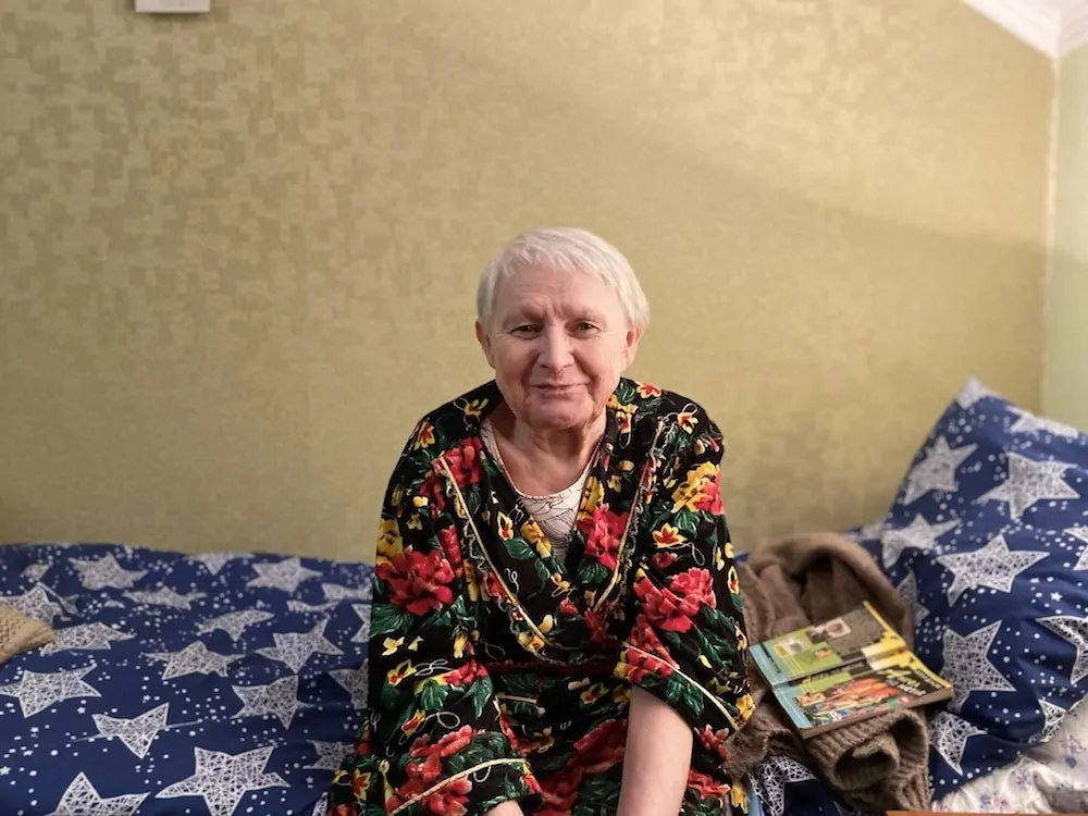 уход и присмотр за пожилыми людьми